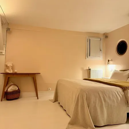 Appartement The Skyview Loft - A Romantic Getaway Paris
