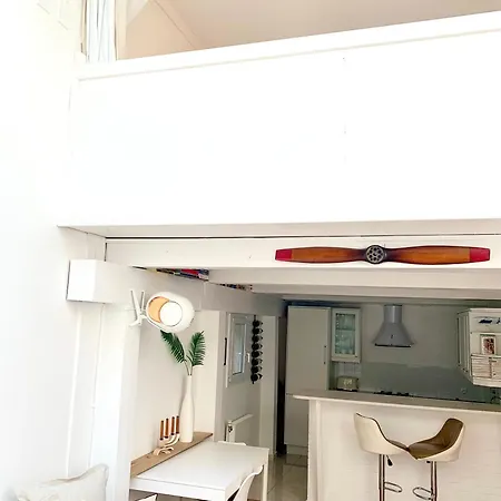 The Skyview Loft - A Romantic Getaway * Paris