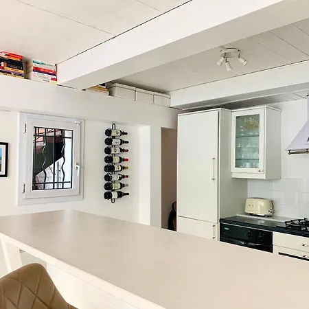 The Skyview Loft - A Romantic Getaway Appartement Paris