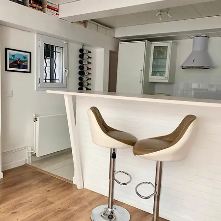The Skyview Loft - A Romantic Getaway Appartement Paris